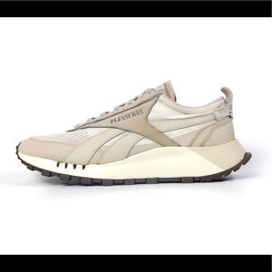 Reebok pleasures CL legacy 11.5 EUC